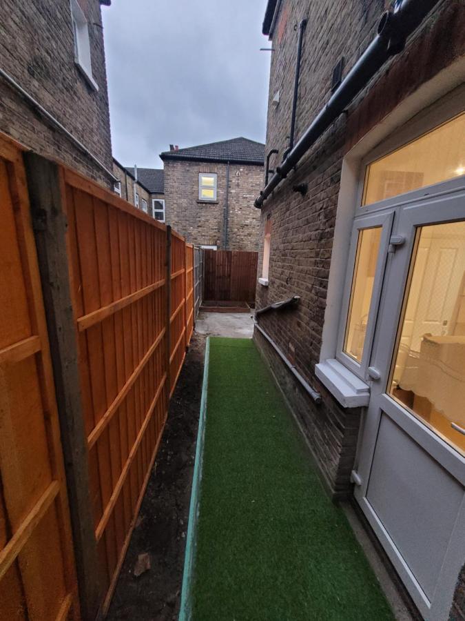 Spacious 2 Bedroom House In Central London With Garden מראה חיצוני תמונה